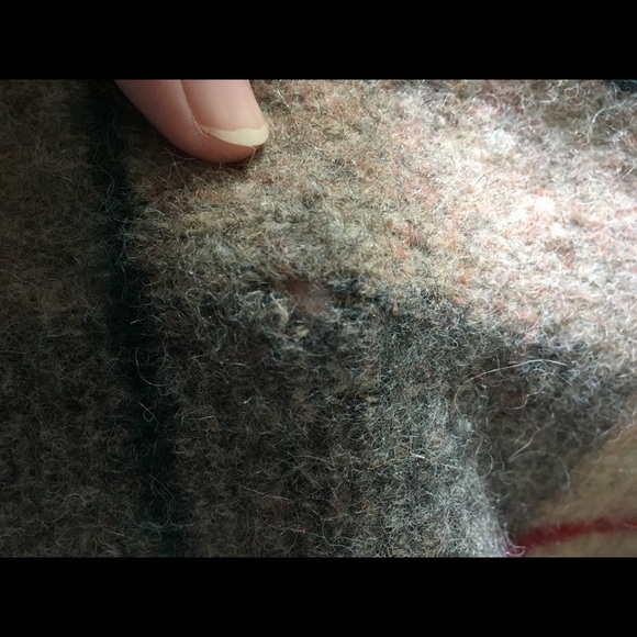 Vintage-Looking Shetland Wool Cardigan - Picture 6 of 8